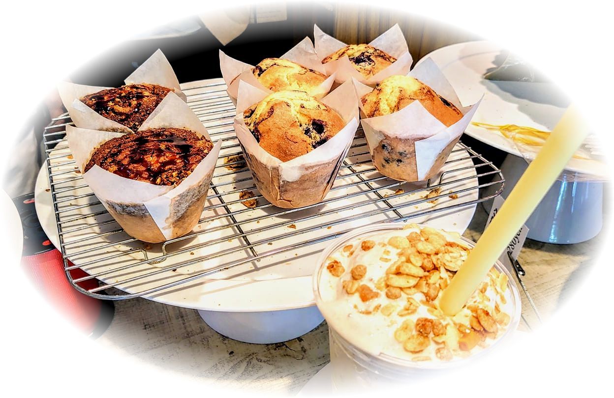 明日水曜日はキャラメルカスタード お食事マフィンもね Metropole Muffin メトロポール マフィン 明日水曜日はキャラメルカスタード お食事マフィンもね Metropole Muffin メトロポール マフィン
