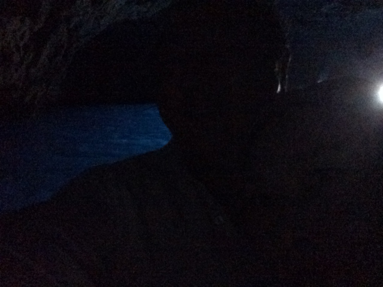 カプリ島でカプレーゼ (トマト・バジル・チーズのサラダ)_f0032081_06152060.jpeg