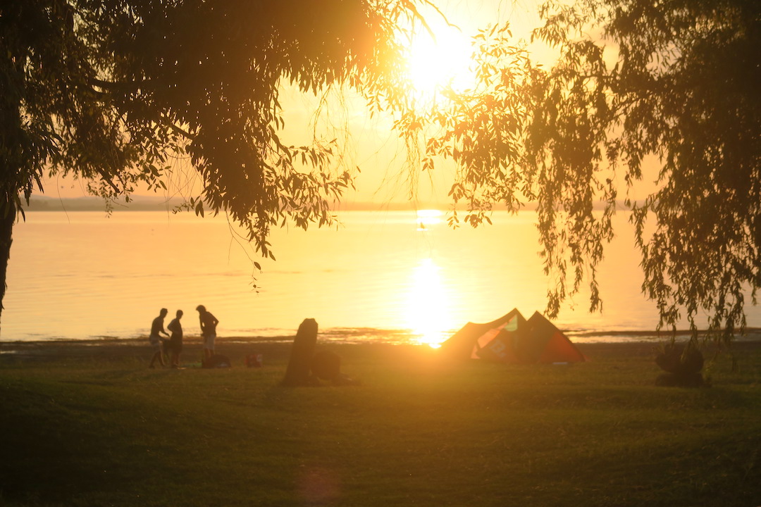 幸せはトラジメーノ湖の夕焼けの色_f0234936_5452894.jpg