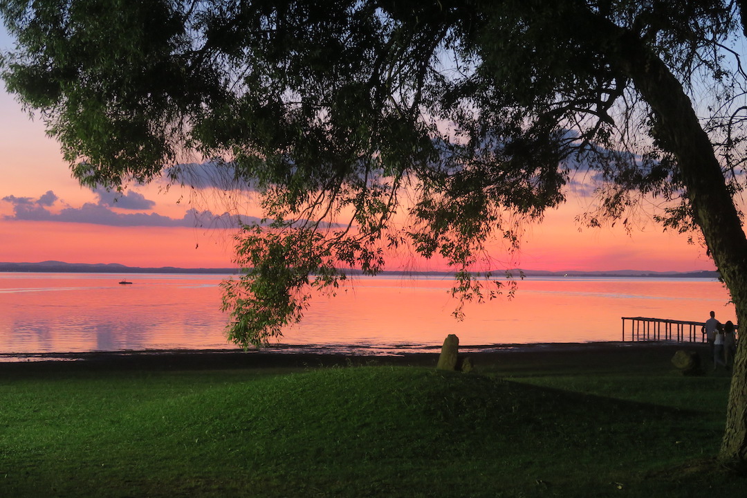 幸せはトラジメーノ湖の夕焼けの色_f0234936_6172919.jpg