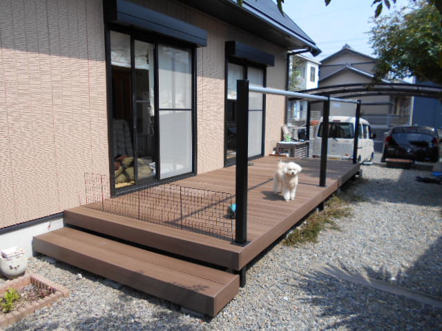 LIXILの新商品 デッキDS_e0361655_13585216.jpg