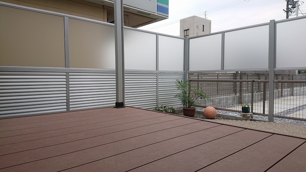 LIXILの新商品 デッキDS_e0361655_14054088.jpg