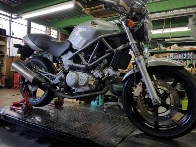 VTR250 点検整備① ‼ : ノザワホンダ船橋店 STAFFブログ