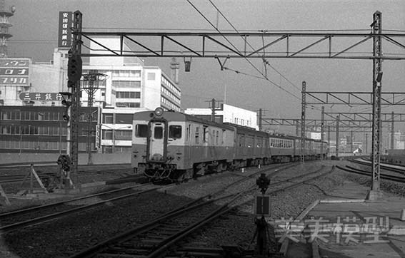 半世紀前のネガシートから 国鉄 千葉駅 ④_d0110009_10310113.jpg
