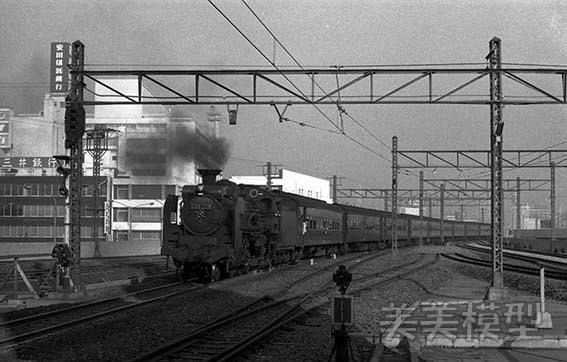 半世紀前のネガシートから 国鉄 千葉駅 ④_d0110009_10320177.jpg