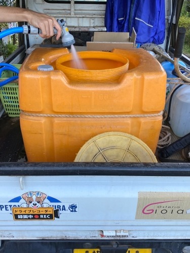 緊急時の黄色いタンク_c0222448_17291365.jpg