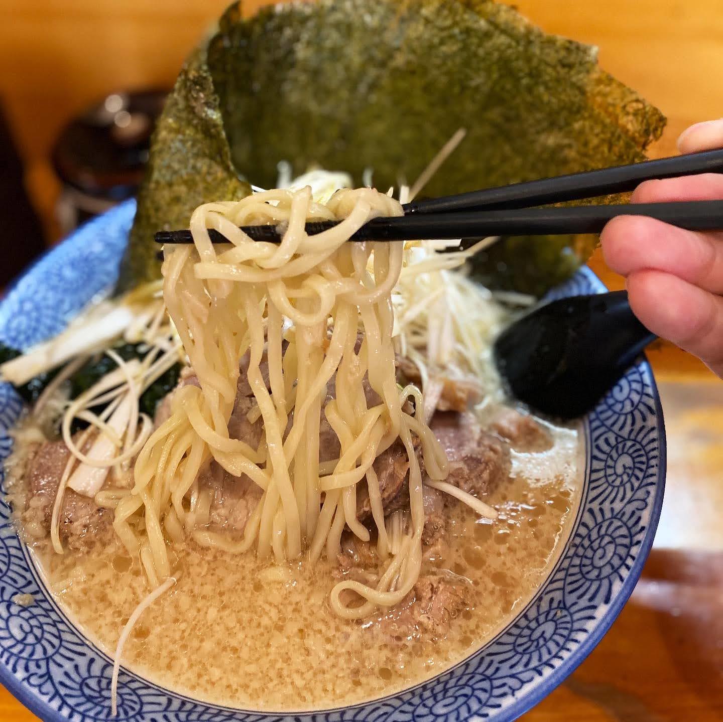 立呑みTHIRD蕾＠大井町 今まで入ったお店で最も狭いラーメン屋さん。_b0024832_01021188.jpg