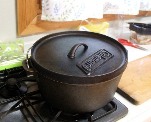 ダッチオーブンで丸鶏のローストチキン作り Soleilの庭あそび 布あそび