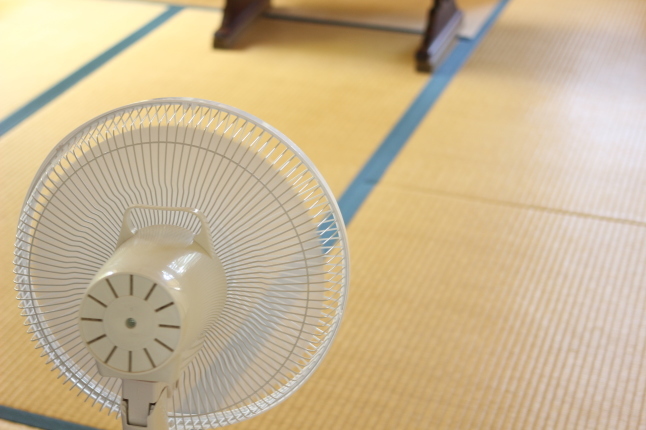 お家と仲良くなるには、床を磨く。_f0354014_21230982.jpg