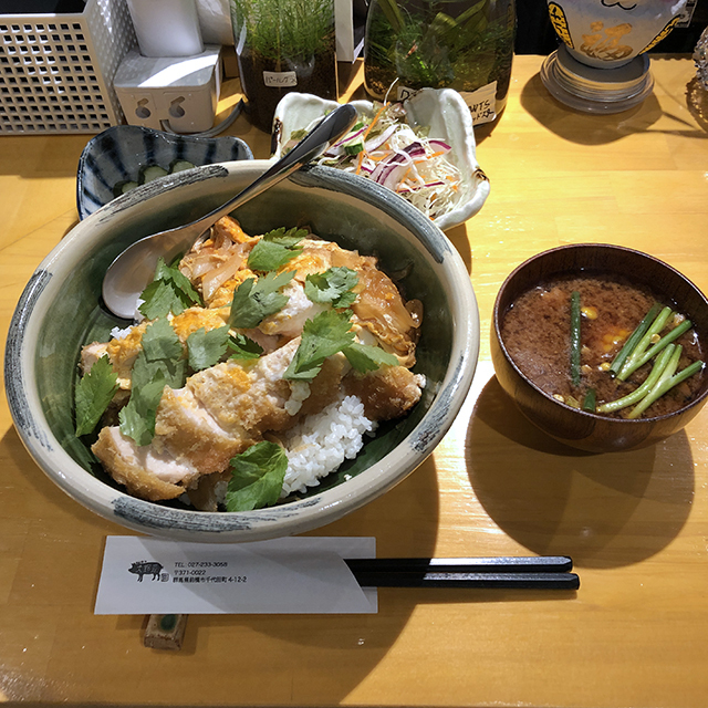 とんかつ大野屋のたっぷり玉子の贅沢かつ丼 赤城どりジャンボチキンカツ0g Epicure11