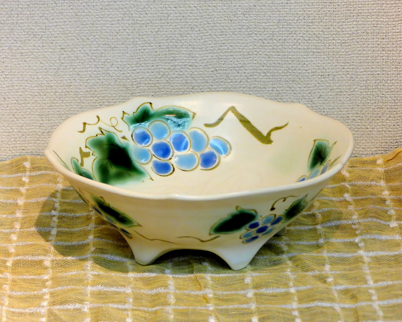 『三戸綾乃作陶展』から_c0305565_17255703.jpg