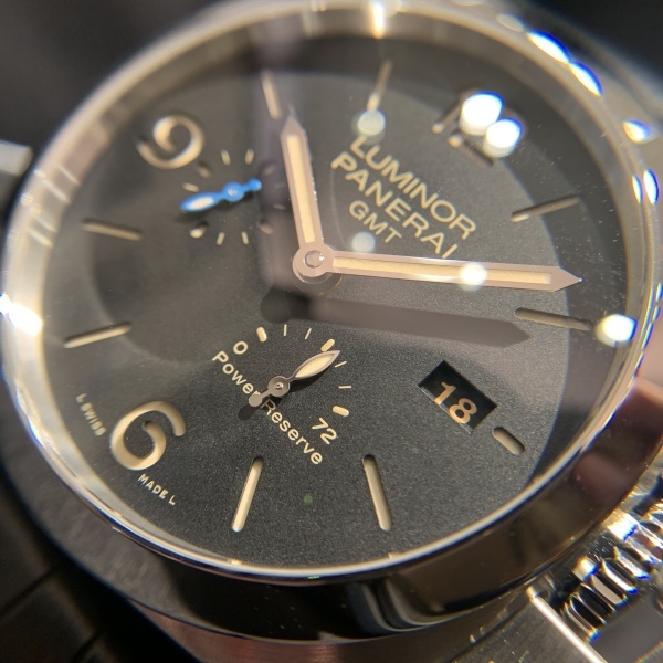 パネライ GMT パワーリザーブ_a0234212_16190711.jpeg