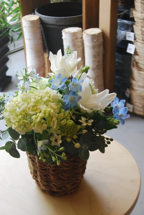 アレンジメントのご紹介。箕面花屋木花へご相談ください。_a0201358_14543301.jpg