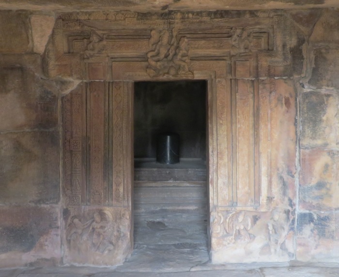 パッタダカル遺跡群（１）：Pattadakal、Badami（３）_f0157870_15072040.jpeg