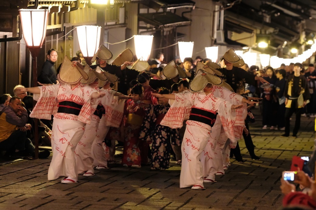 越中八尾「おわら風の盆」は夕暮れから_e0143883_20004257.jpg