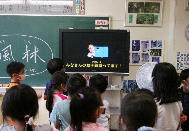 8月26日(水) おとどけアート×新琴似北小学校×風間天心 2日目 その2_a0062127_13135365.jpg