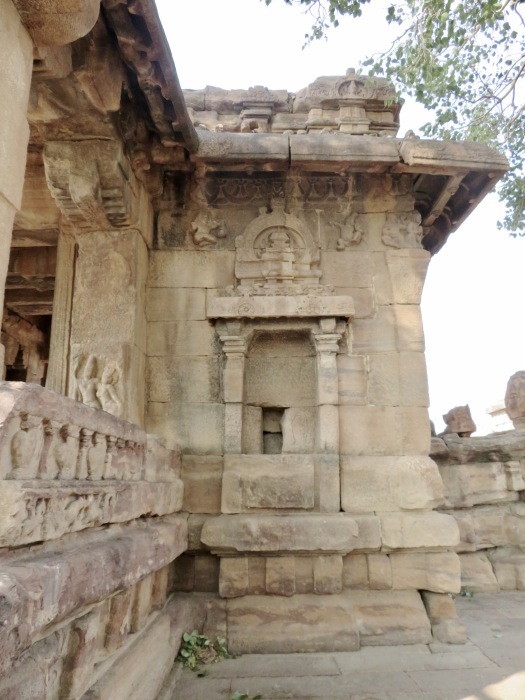 パッタダカル遺跡群（２）：Pattadakal、Badami（４）_f0157870_13303026.jpeg