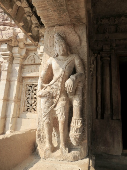 パッタダカル遺跡群（２）：Pattadakal、Badami（４）_f0157870_13381275.jpeg