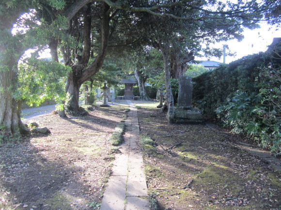 鹿島神宮の近くに藤原鎌足の神社がある_a0237545_23572360.jpg