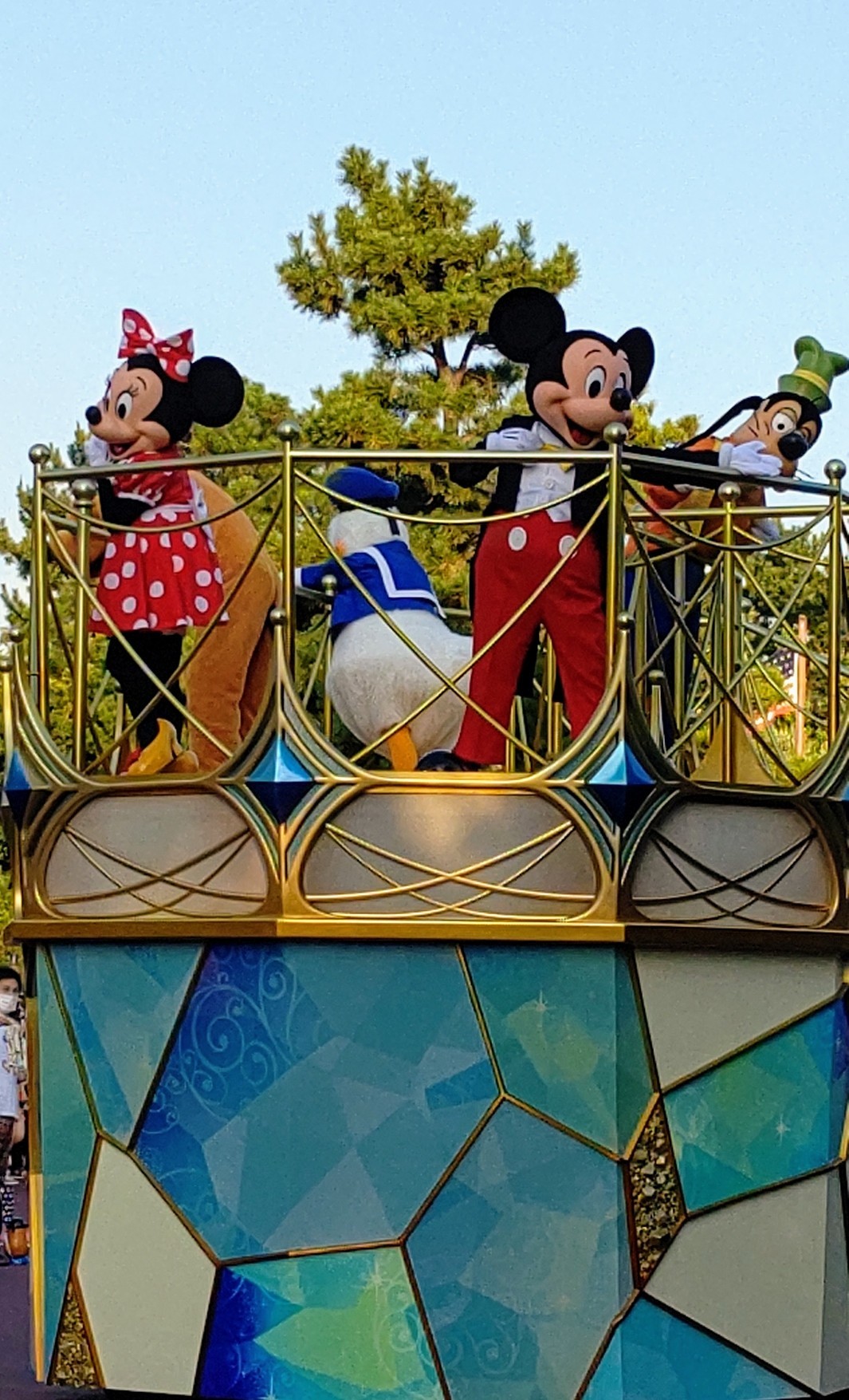 夏ディズニーwithコロナ 8 15 パレードルートのミッキー達 うっちーのhappy Life