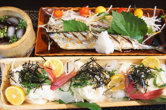 ■THE.朝ご飯【秋刀魚の塩焼きと冷や麦】ジリジリと朝から暑い朝_b0033423_15174237.jpg