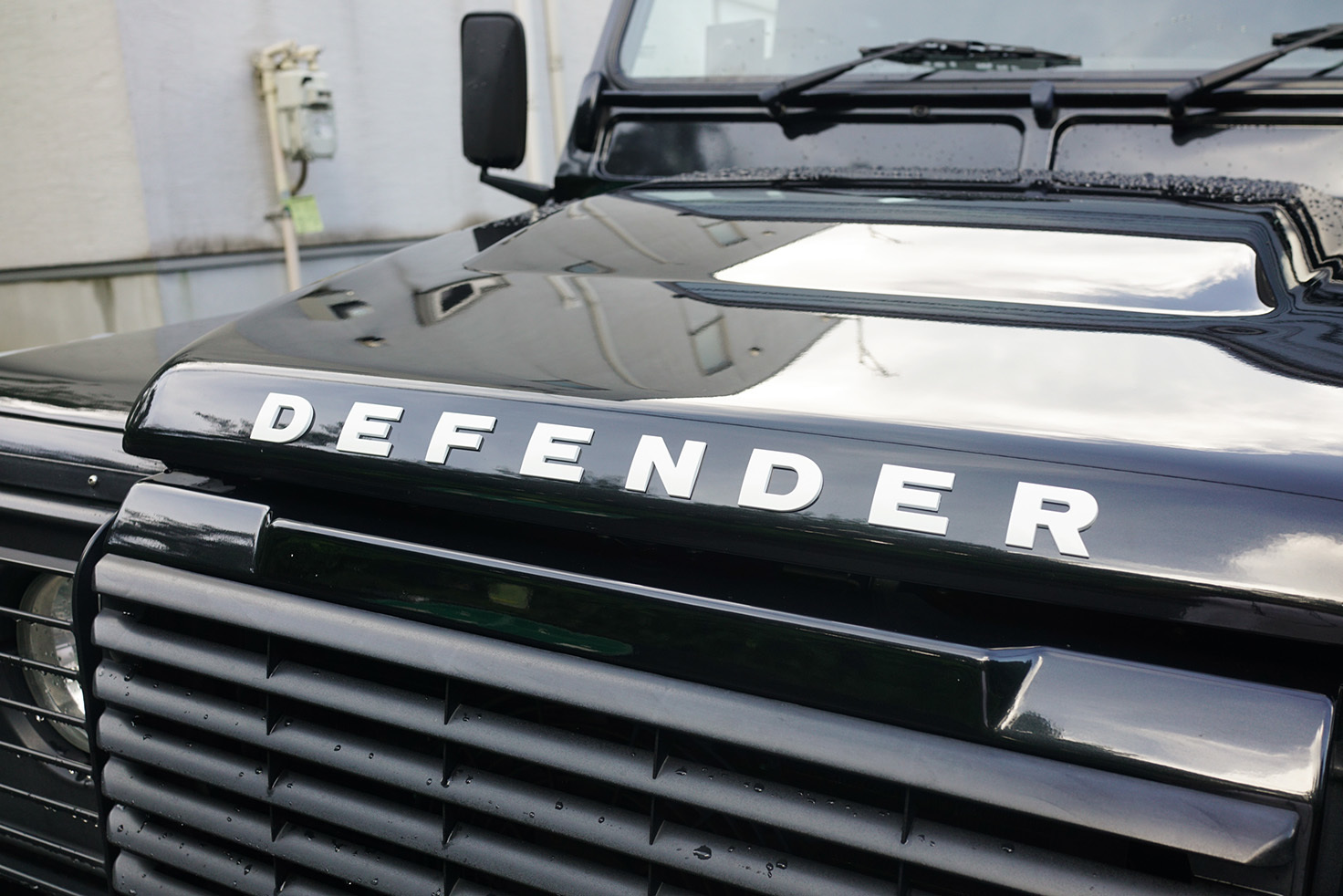 DEFENDER エンブレムバッジ塗装_a0207672_14331679.jpg