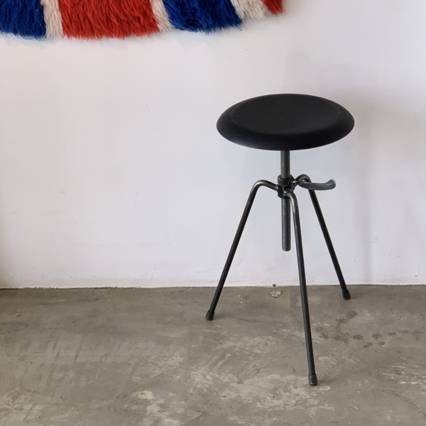 3 leg stool leather upholstery_c0362506_15145838.jpg