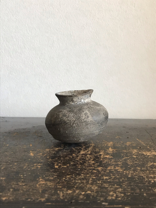 三たび、ひとり展〜須恵器小壺 : 骨董うまこし