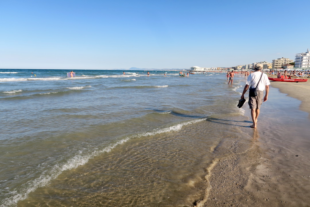 この夏はイタリア人は休暇でどこへ、World Voice連載第2回_f0234936_2232266.jpg