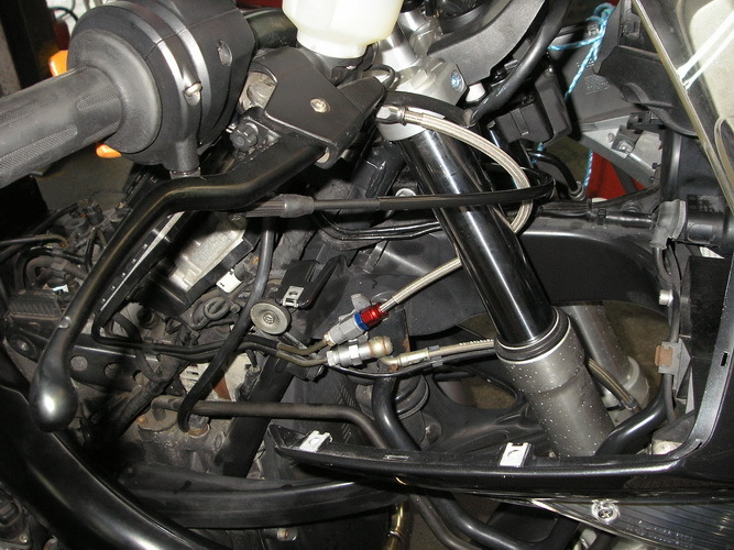 BMW R1200ST ステムヘッド部分の交換(ハンドルの交換)_e0218639_10253237.jpg