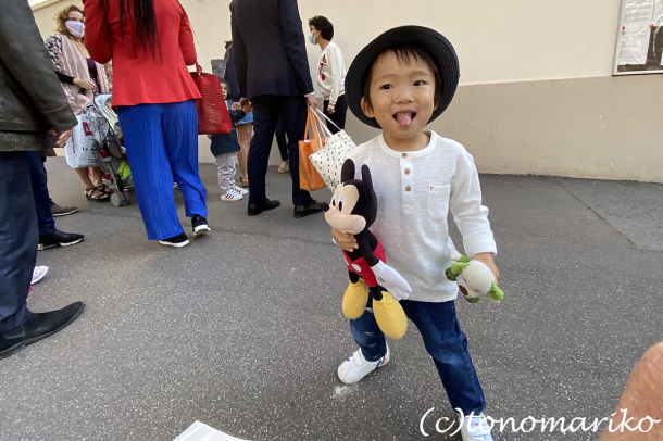 フランスの学校、幼稚園に通い始めて1週間がたちました_c0024345_22185679.jpg
