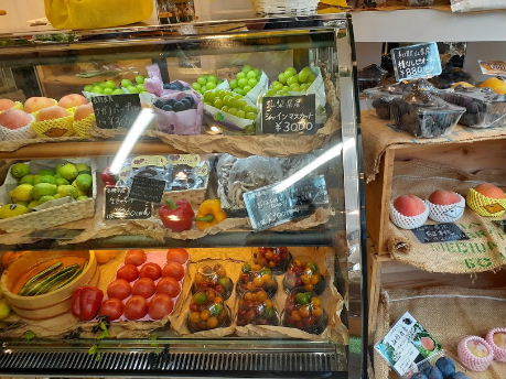 近隣に新しい八百屋さんが．．．2／2 浅草橋駅前のベジラボ