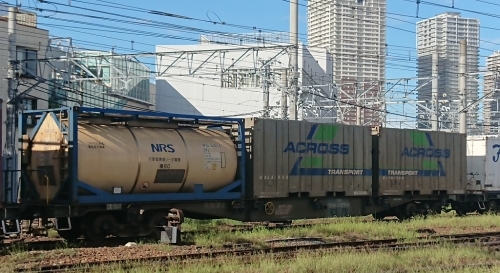 9/11隅田川着3054レのコキとコンテナ_f0203926_22422968.jpg