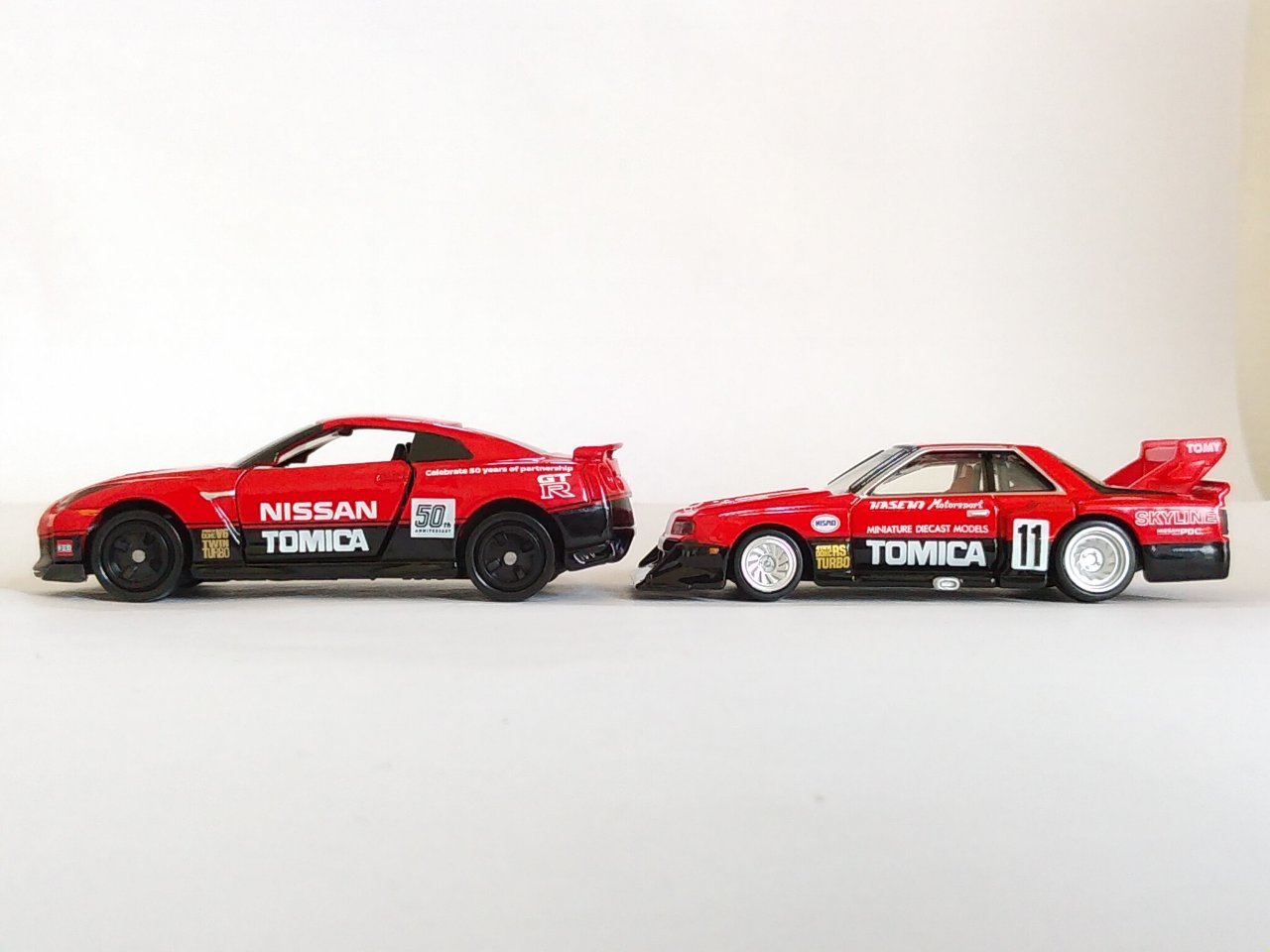 Amazon | トミカ 日産 GT－R トミカ50周年記念仕様 designed by