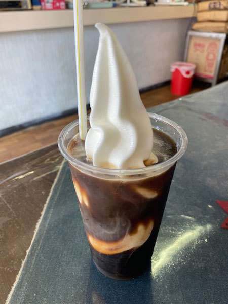 富山 氷見市 島津福寿堂 ソフトクリーム コーヒーフロート きわめればスカタン 富山 氷見市 島津福寿堂 ソフトクリーム コーヒーフロート きわめればスカタン