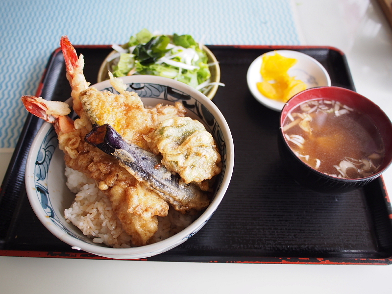 【町中華紀行・番外】”フツーな”大海老天丼、そしてラーメン、チャーハン＠華葉軒＠千葉市地方卸売市場_b0008655_17454262.jpg