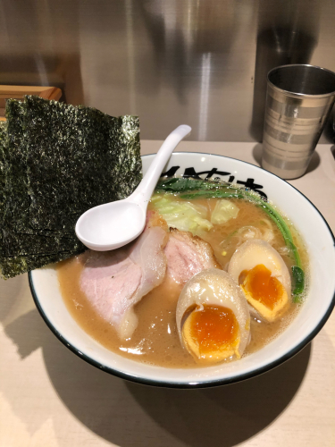 地鶏豚骨ラーメンひなわ 戸塚駅西口にオープン_c0029189_08260716.jpg