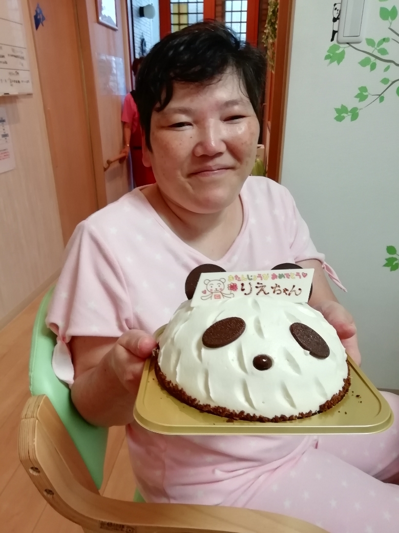 理恵さんお誕生日おめでとう ひまわり日誌