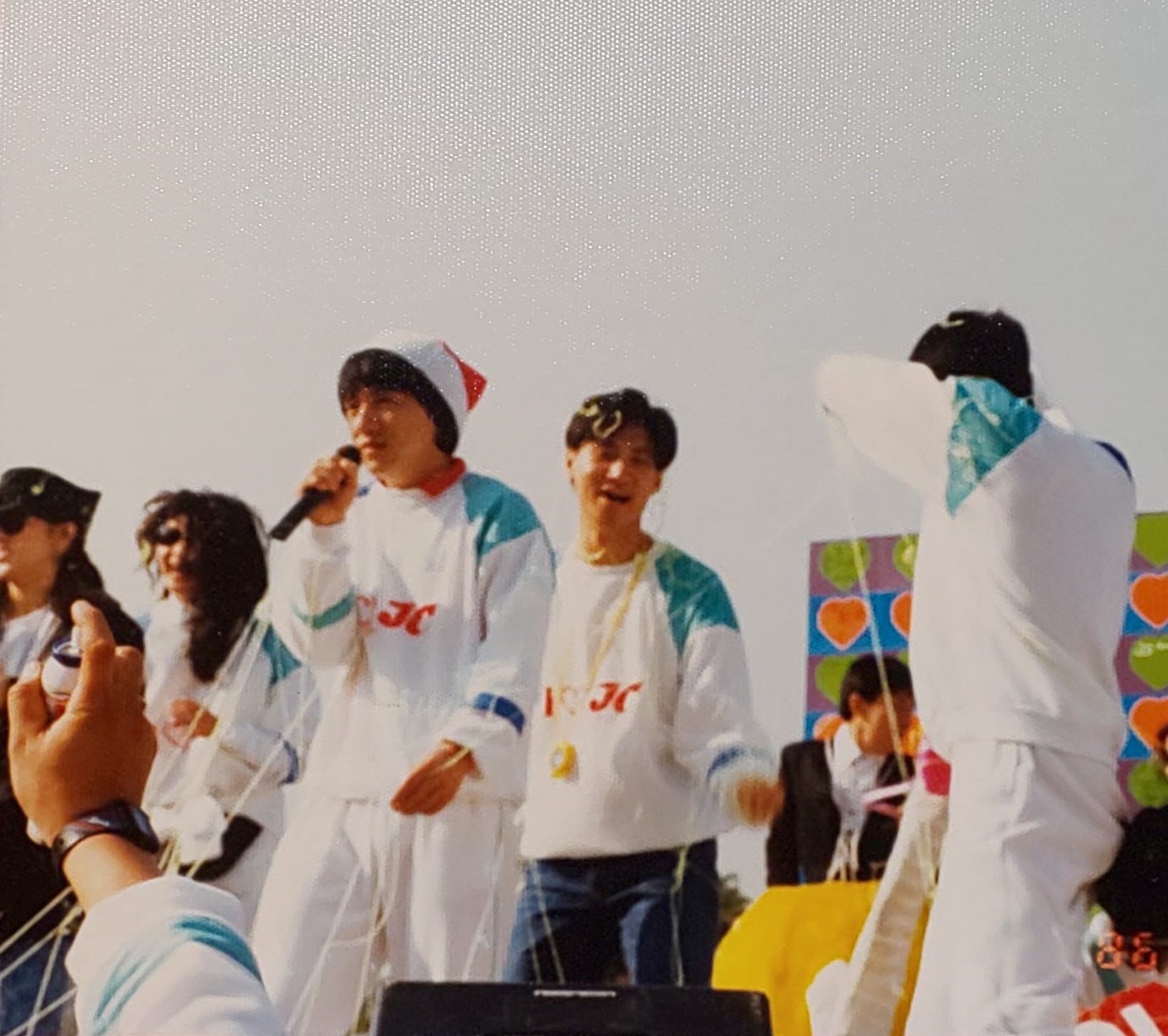 1986年 アニタが参加したジャッキー・チェンファンクラブ