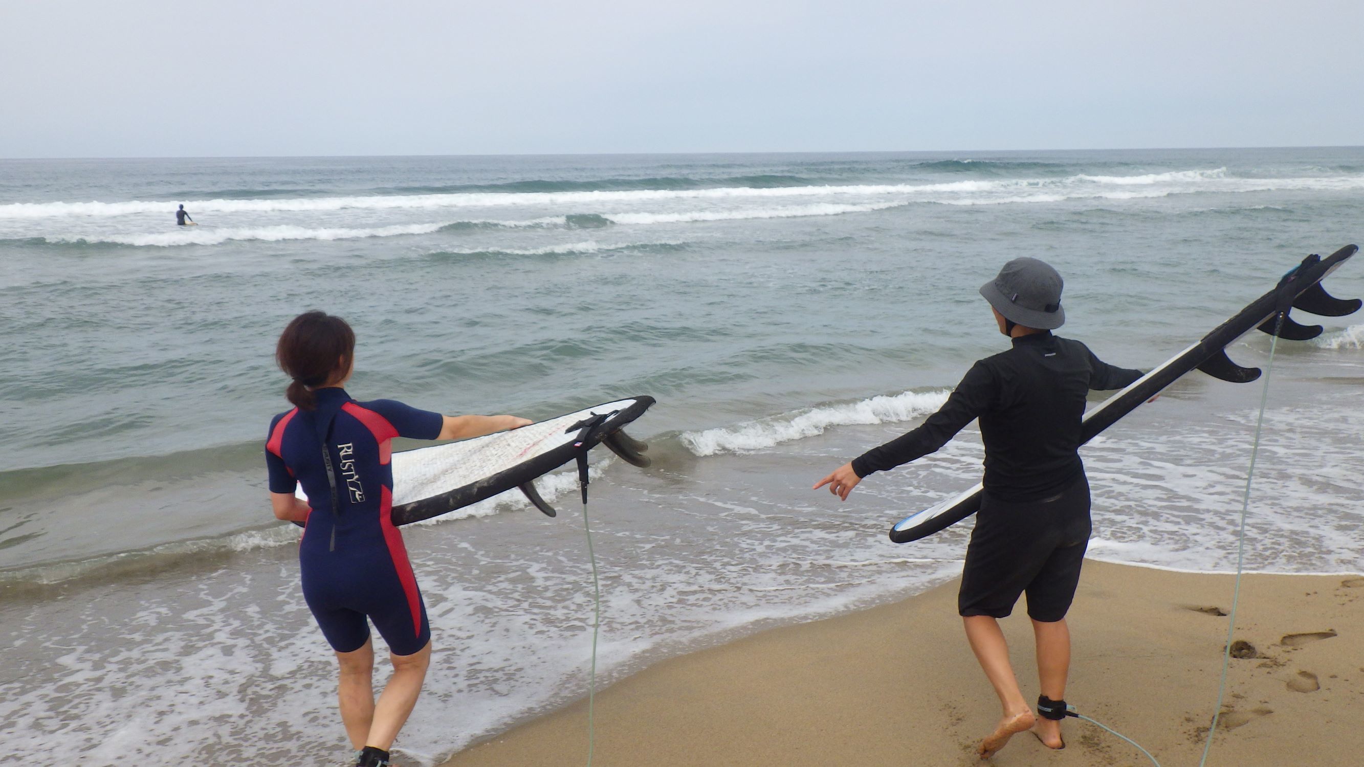 ５０代女子もサーフィンできます 海辺のカフェ ペンション デルマー