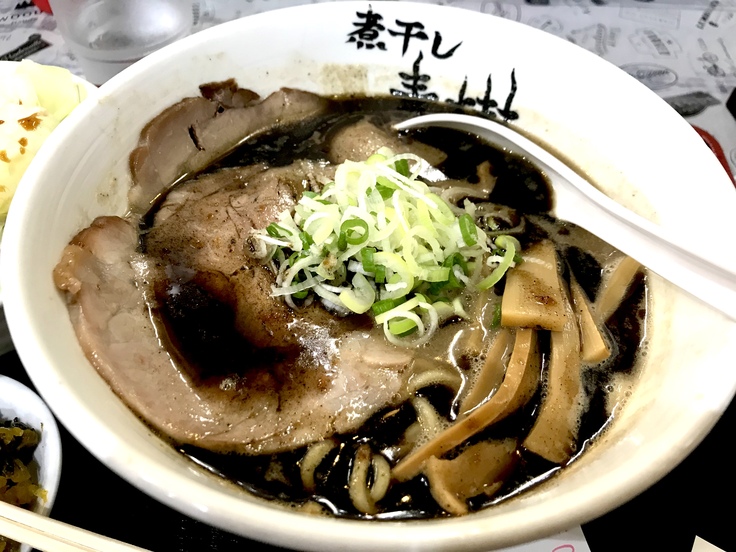 黒こってりラーメン@ラーメン青樹(立川)_c0212604_14333072.jpg