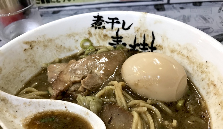 黒こってりラーメン@ラーメン青樹(立川)_c0212604_14363968.jpg