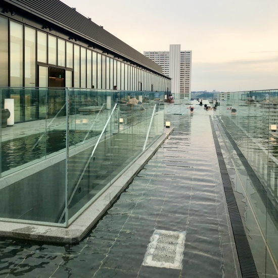 SORANOHOTELとTRAPEAZOID_f0197215_08532497.jpeg