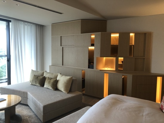 SORANOHOTELとTRAPEAZOID_f0197215_08533417.jpeg