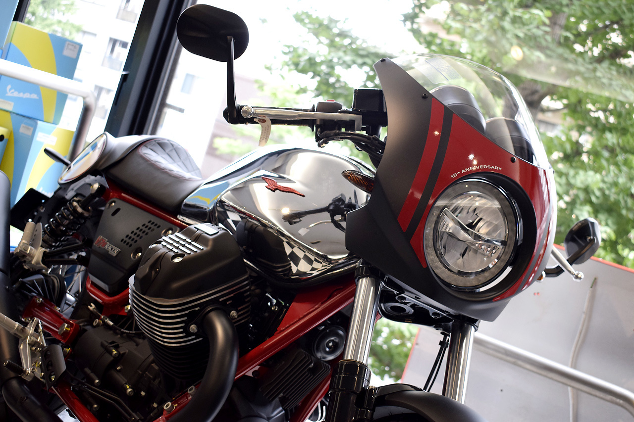 MOTO GUZZI V7 III Racer 10th ANNIVERSARY　入荷！_d0099181_10520377.jpg