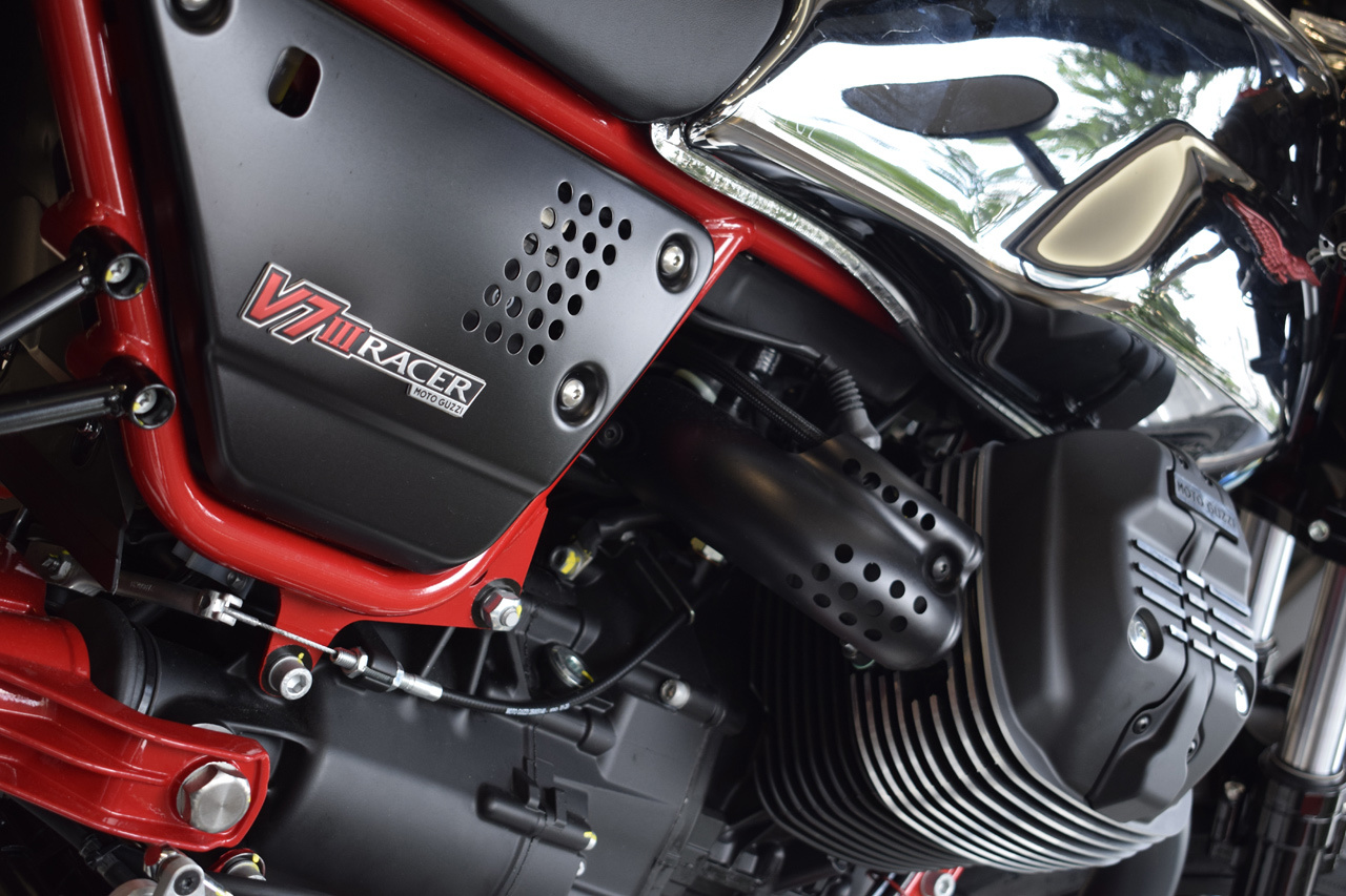 MOTO GUZZI V7 III Racer 10th ANNIVERSARY 入荷!_d0099181_10585288.jpg