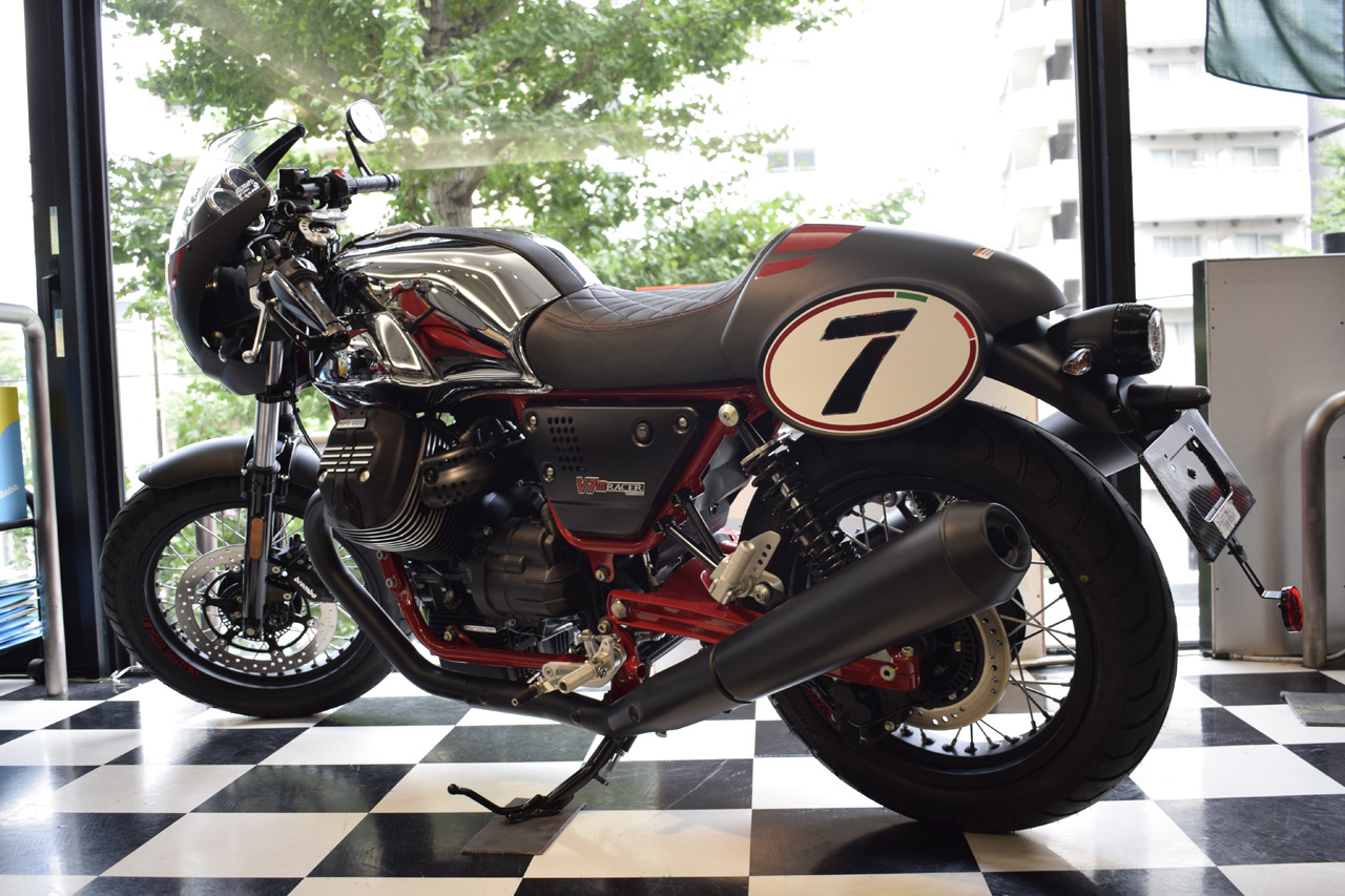 MOTO GUZZI V7 III Racer 10th ANNIVERSARY　入荷！_d0099181_11001857.jpg