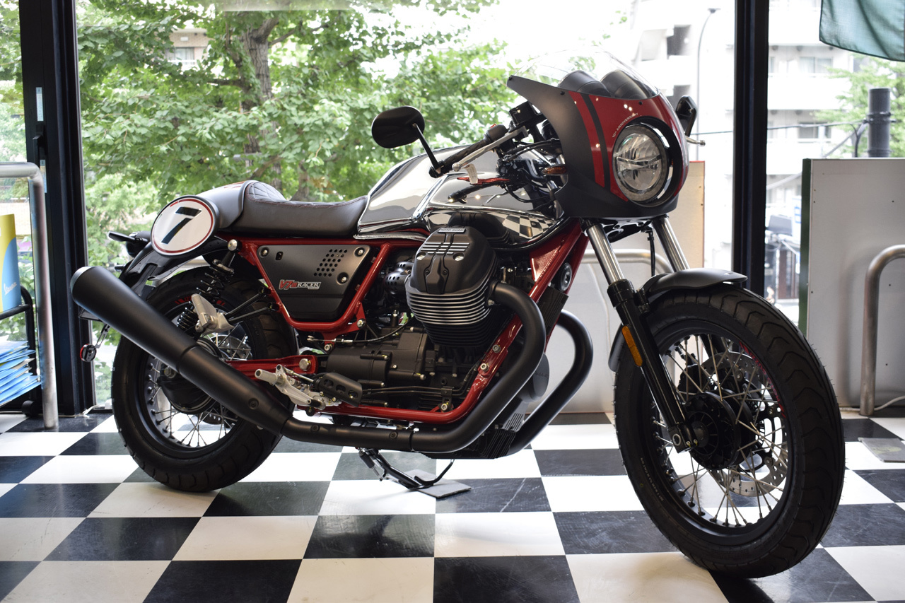 MOTO GUZZI V7 III Racer 10th ANNIVERSARY　入荷！_d0099181_11002265.jpg