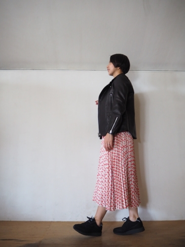 トーマスさんのLip print skirt_e0357389_15591341.jpg