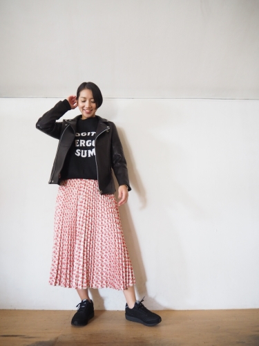 トーマスさんのLip print skirt_e0357389_15591384.jpg
